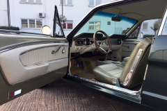 Ford-Mustang-V8-1965-Interior-Sitze-Sitzbank-Lenkrad-