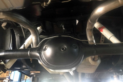 Ford-Mustang-V8-Achse-Stossdaempfer-2